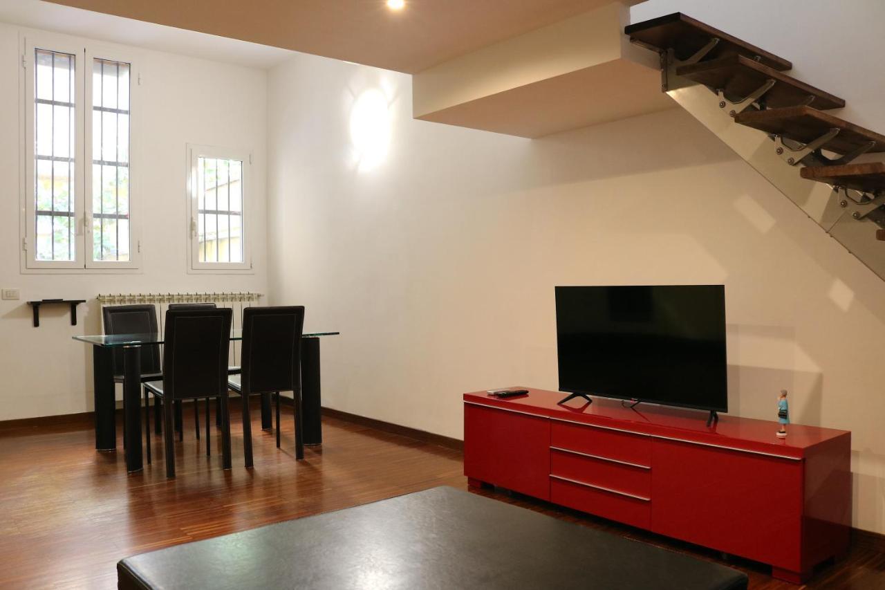 Апартаменты Cozy & Large Loft Famagosta Милан Экстерьер фото